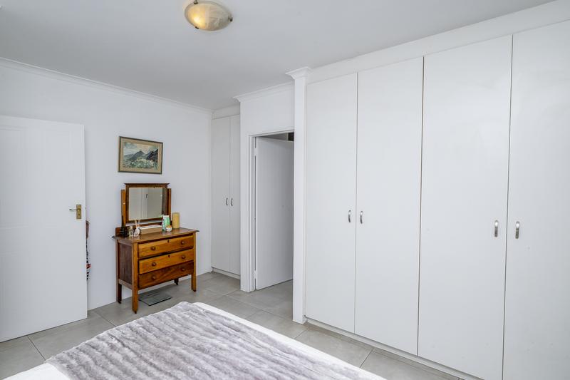 3 Bedroom Property for Sale in Uitzicht Western Cape